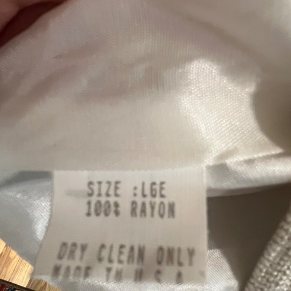 Jacket by Essential. Large. Great condition. - Picture 3 of 3